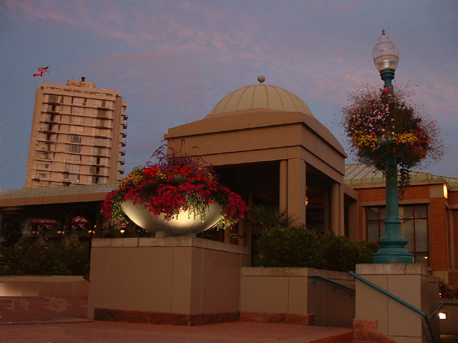 Dome and courtyard behind the Empress Hotel.
Victoria, BC